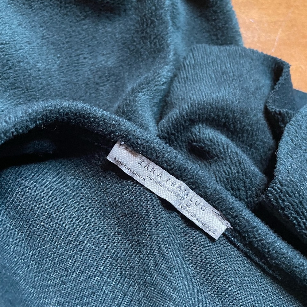 Women’s Zara “ pearled out “ sweater ( small ) - Picture 4 of 4